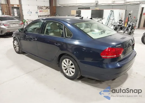 2014 Volkswagen Passat 2.5L Wolfsburg Edition из США, поврежденный, VIN 1VWAP7A32EC019119